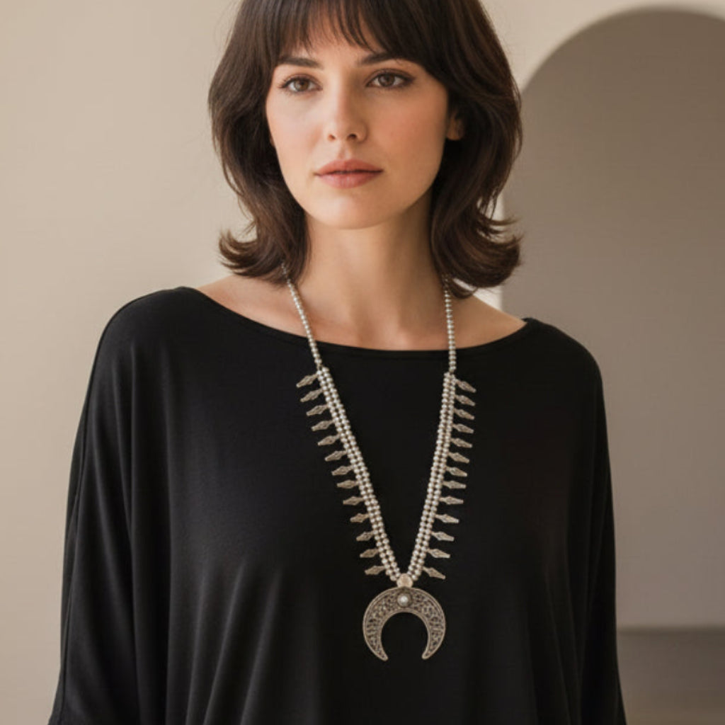 Collar Moon