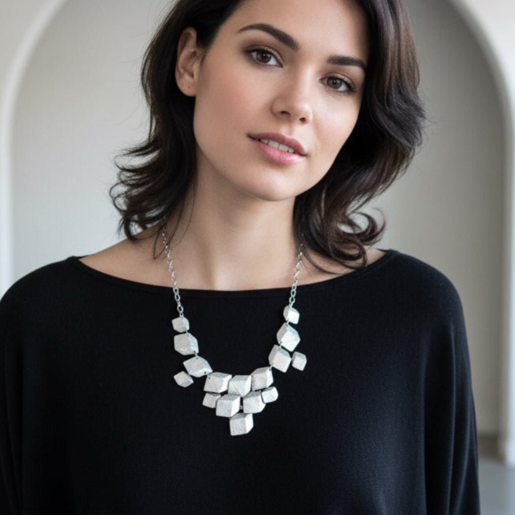 Collar Cubos