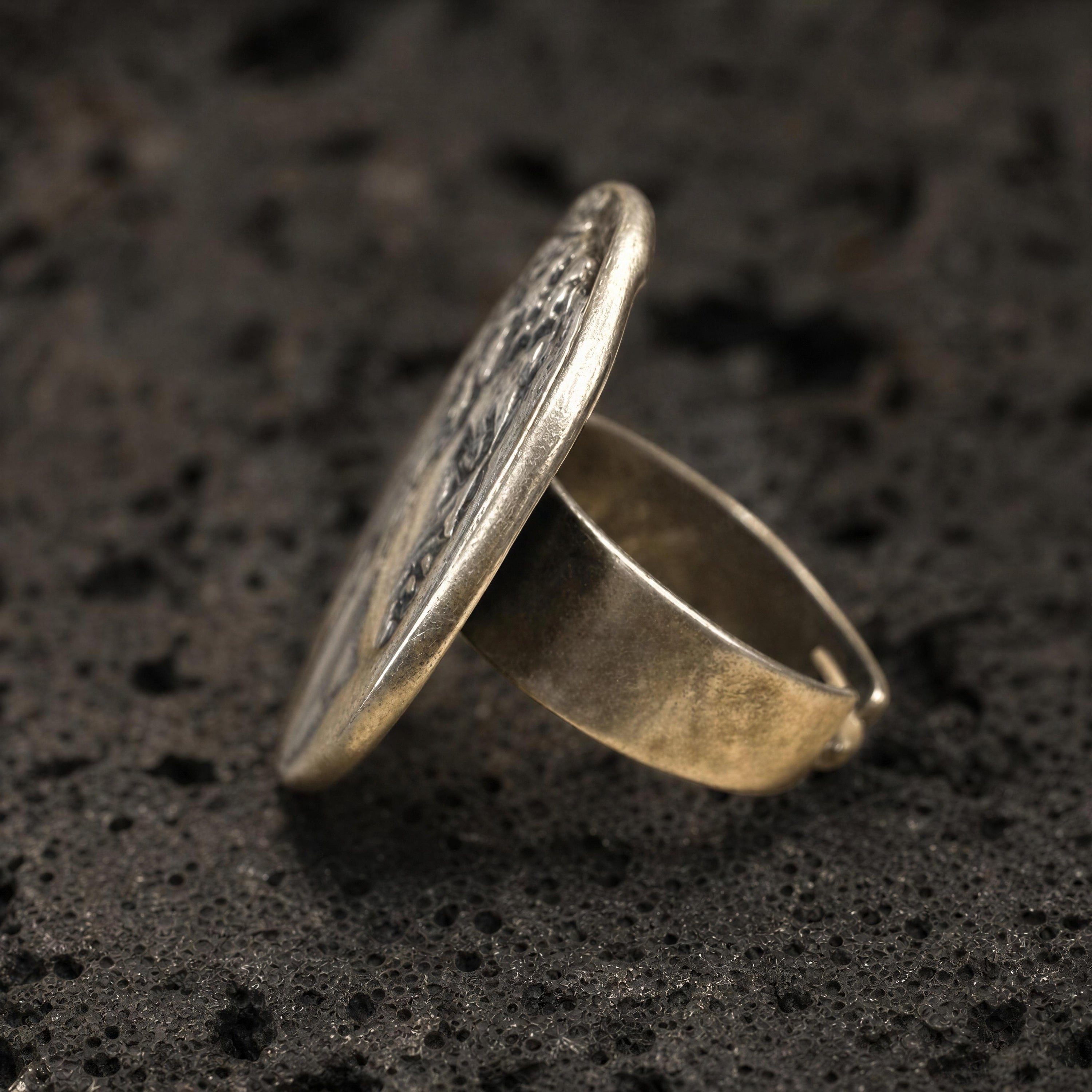 Anillo Rómulo