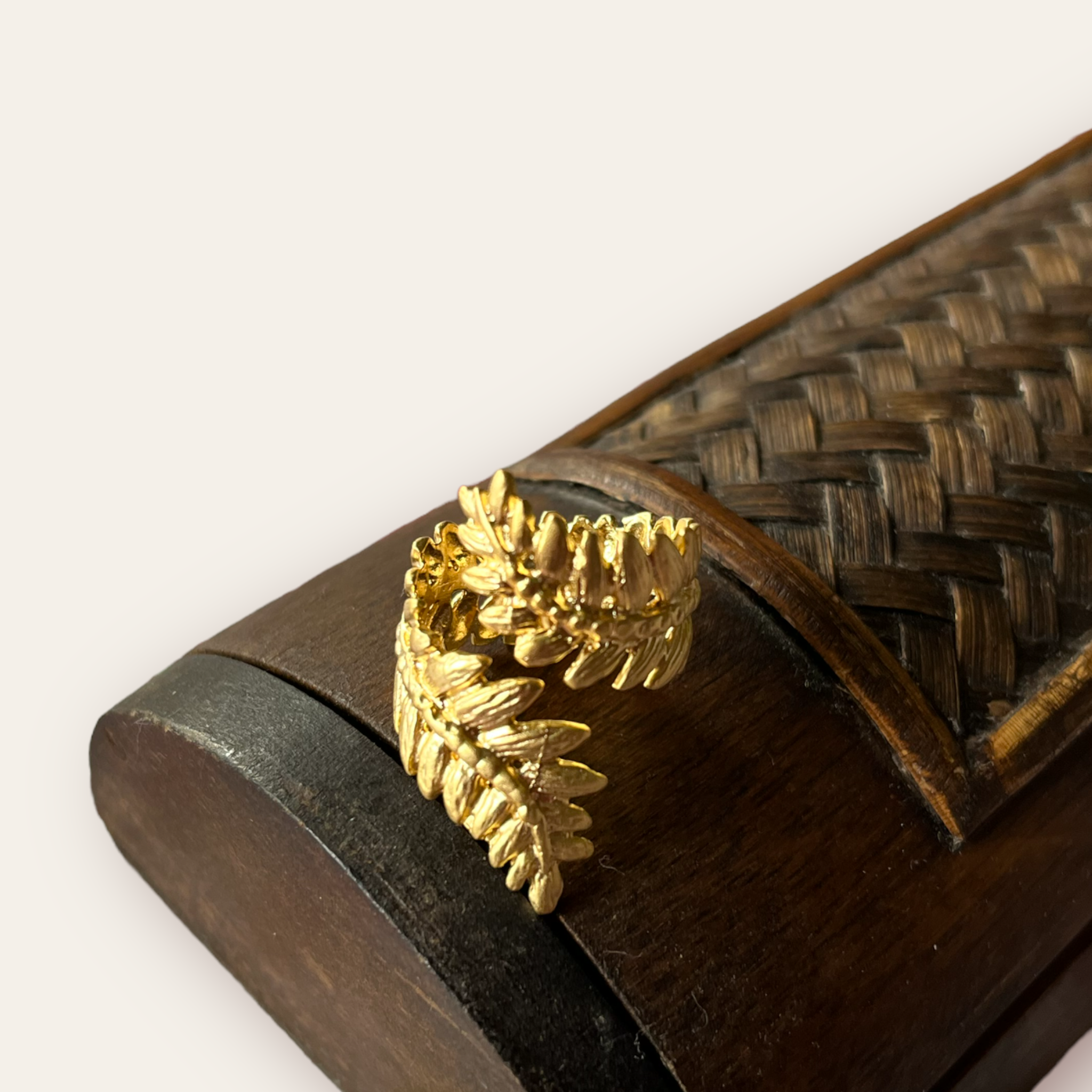 Anillo Laurel Dorado